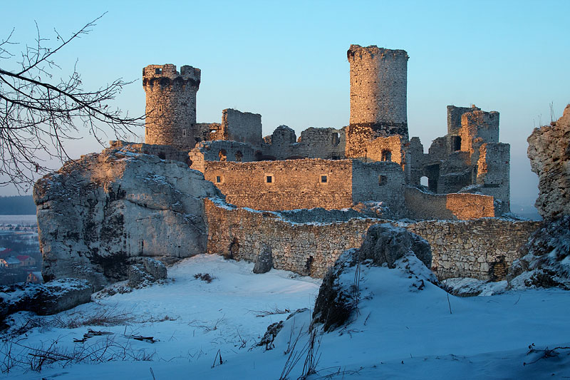 Zimowy zamek w Ogrodzieńcu