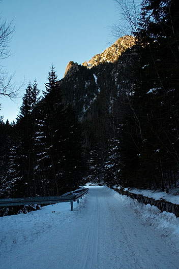 butostrada na Morskie Oko, my idziemy tylko do Wodogrzmotów Mickiewicza